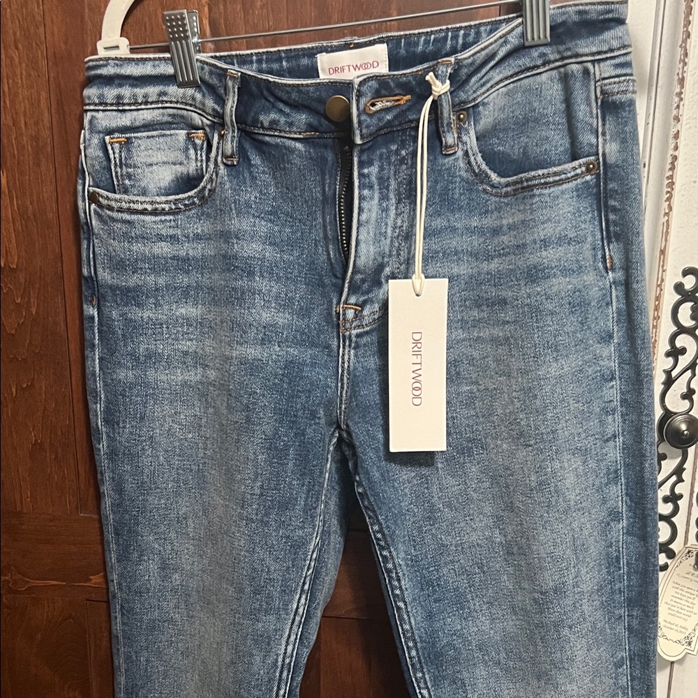 DRIFTWOOD Medium Acid Wash Blue Jeans BNWT
